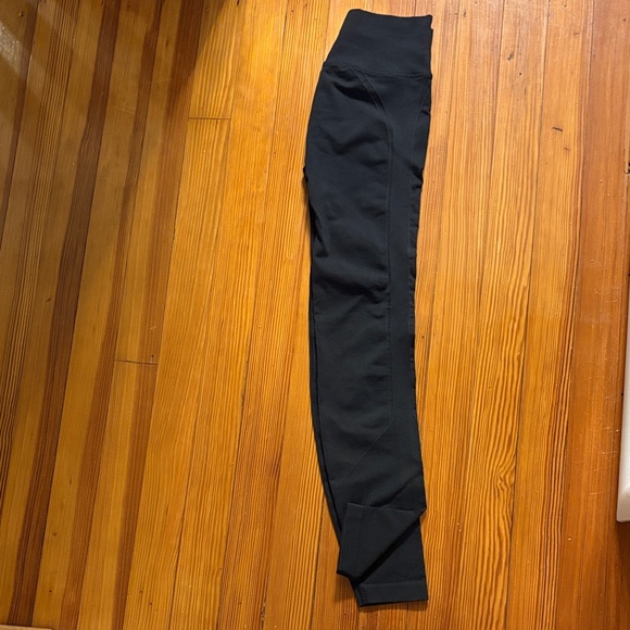 Black High-Waisted Leggings - Picture 1 of 4
